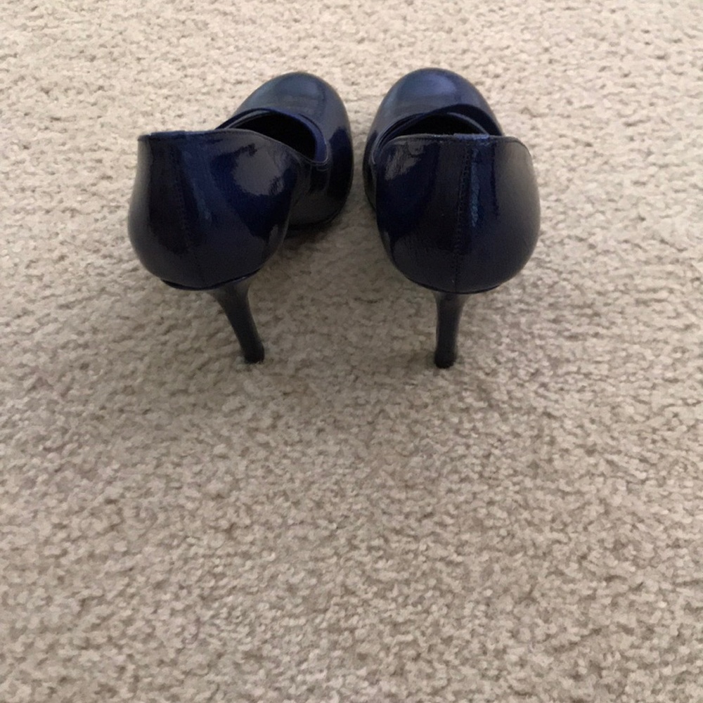 Shoes - Picture 3 of 4
